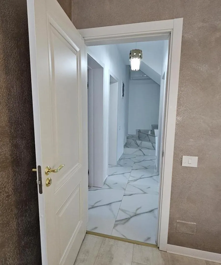 בוקרשט Eva Home 0*,  רומניה
