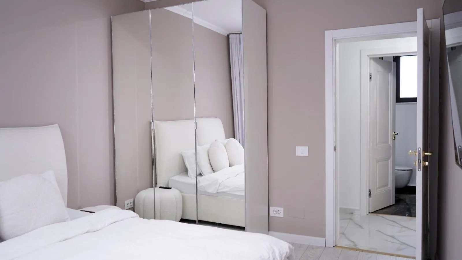 בוקרשט Eva Home